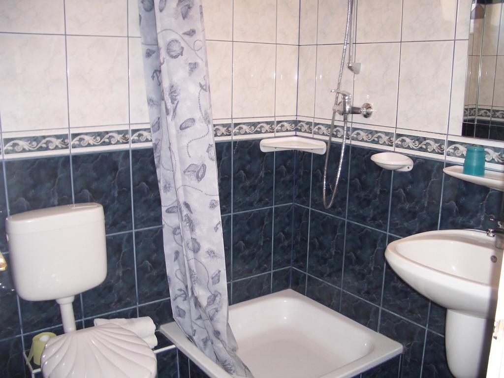 Hegyi Villa Heviz Quarto foto