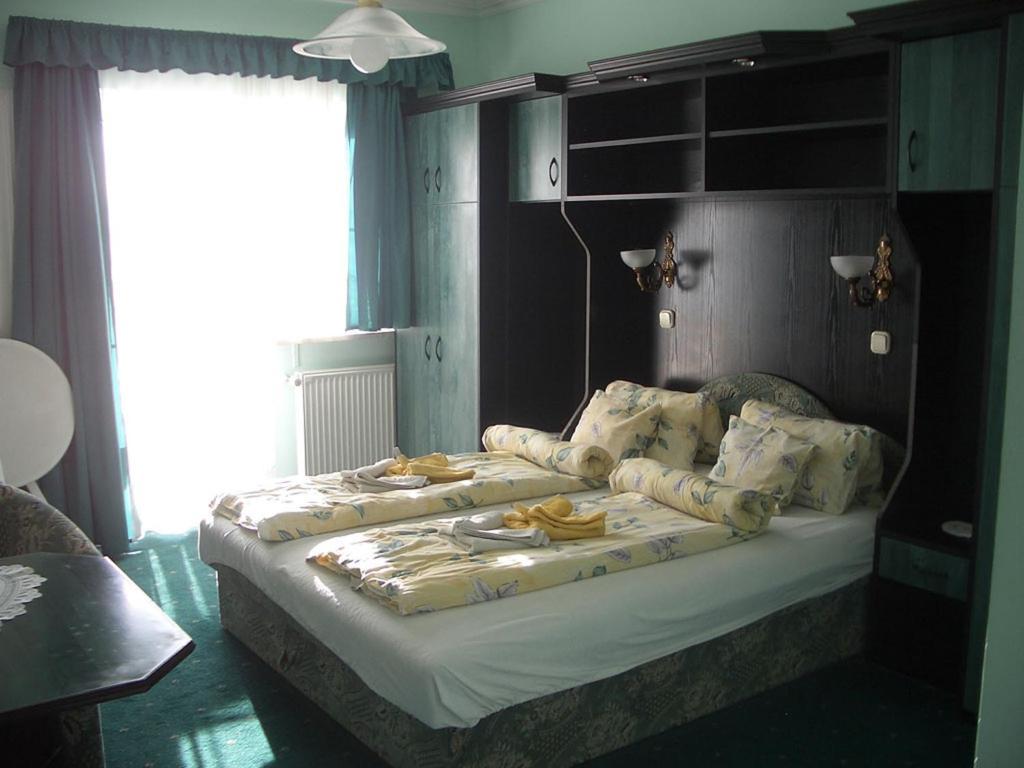 Hegyi Villa Heviz Quarto foto